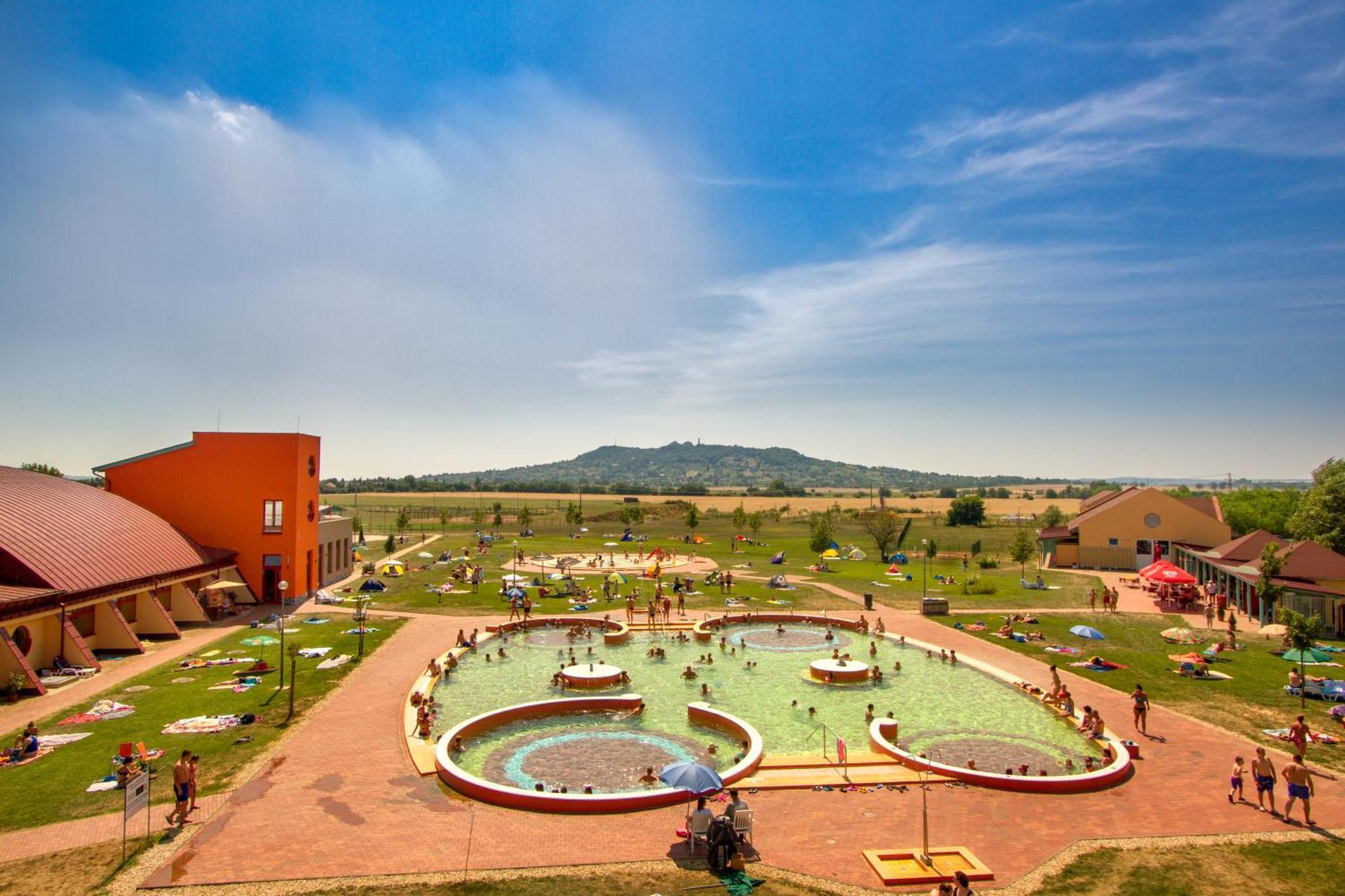 Vulkan Wellness Hotel & Camping Celldomolk Luaran gambar